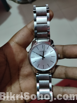 Calvin Klein quartz analog watch K2G 221